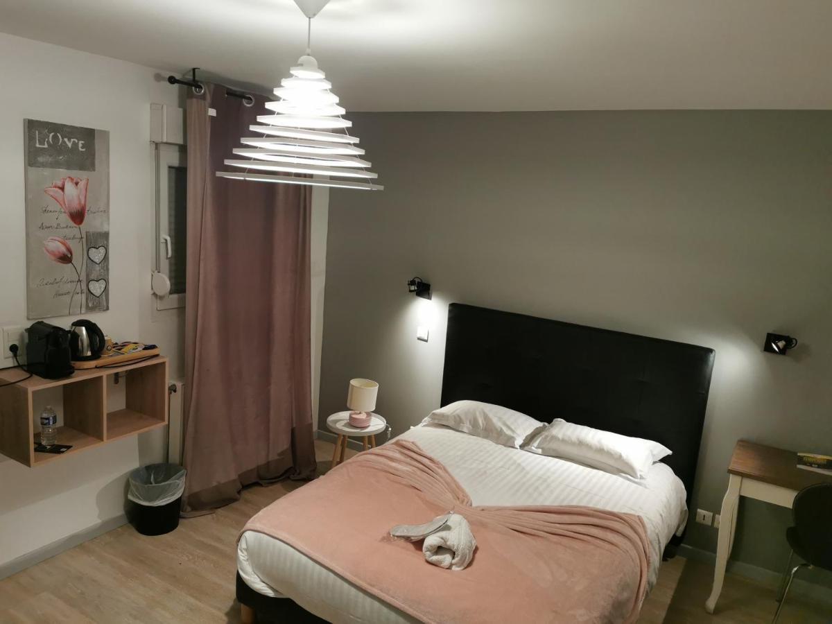 Logis Hotel- Restaurant La Haie Des Vignes Seminaires Et Evenementiel Allain Екстериор снимка