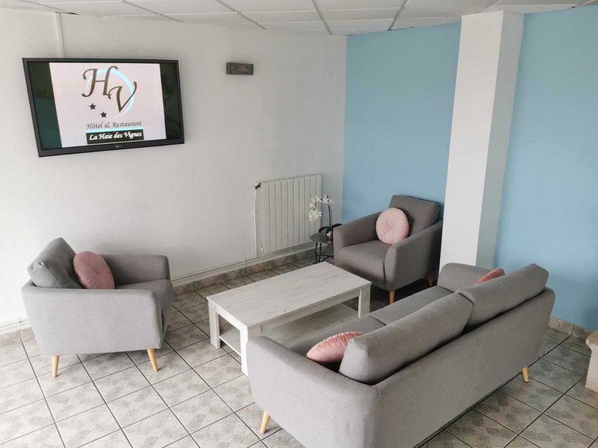 Logis Hotel- Restaurant La Haie Des Vignes Seminaires Et Evenementiel Allain Екстериор снимка