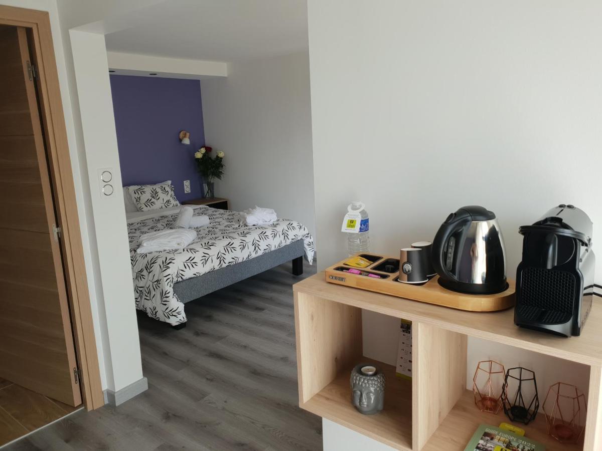Logis Hotel- Restaurant La Haie Des Vignes Seminaires Et Evenementiel Allain Екстериор снимка