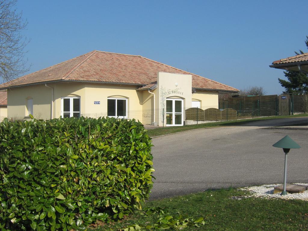Logis Hotel- Restaurant La Haie Des Vignes Seminaires Et Evenementiel Allain Екстериор снимка