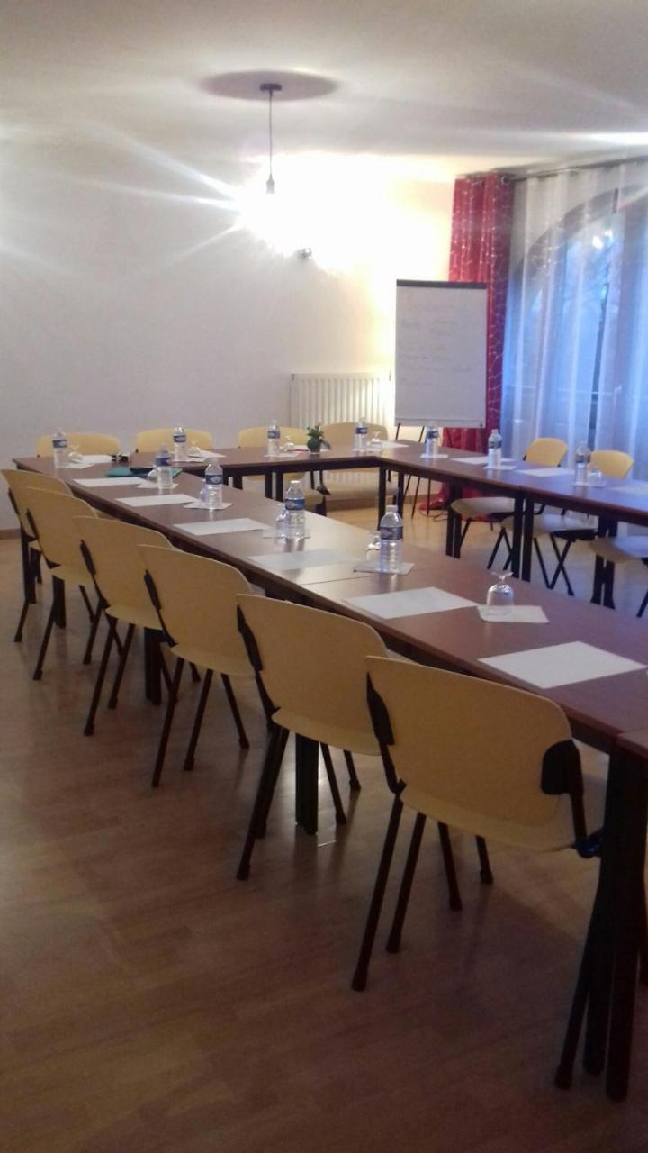 Logis Hotel- Restaurant La Haie Des Vignes Seminaires Et Evenementiel Allain Екстериор снимка